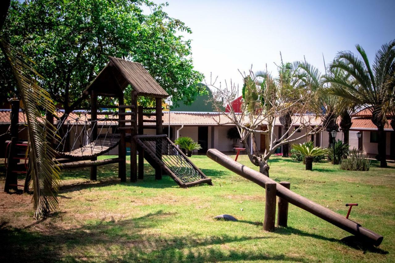 Villa De Holanda Parque Hotel Holambra Exterior foto